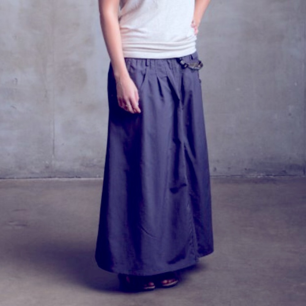 Macabi Slim convertible trekking/hiking skirt